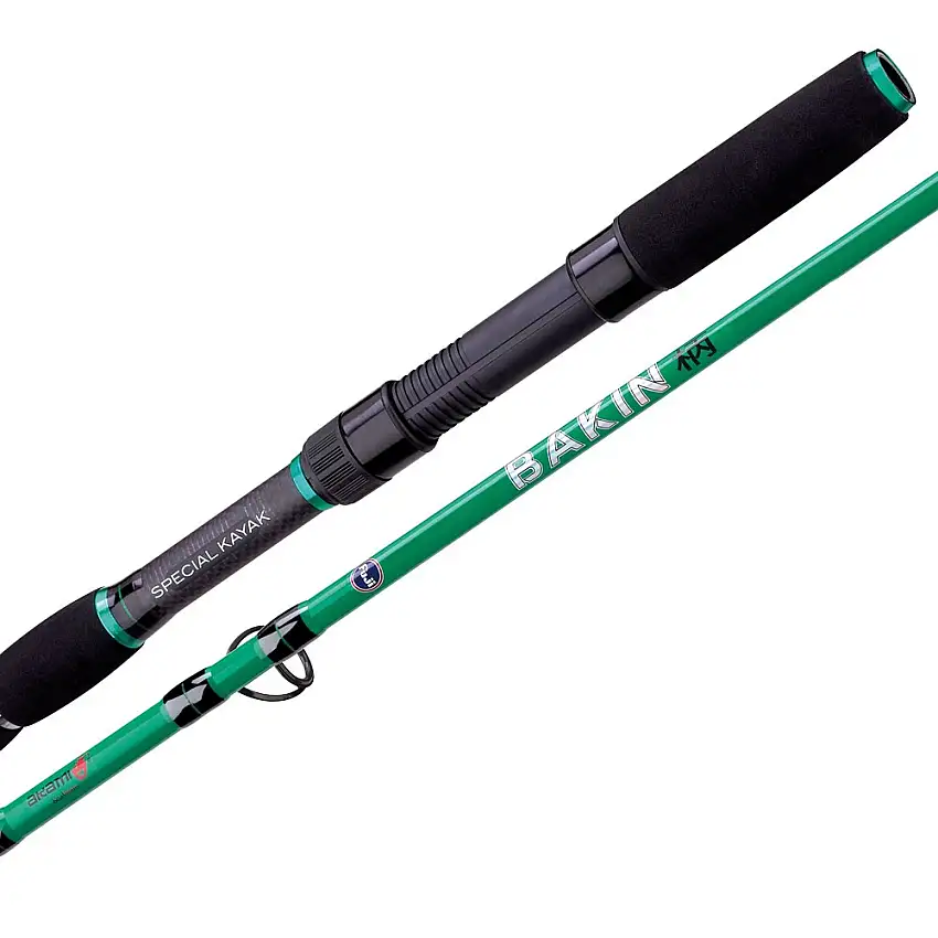 AKAMI BAKIN KAYAK