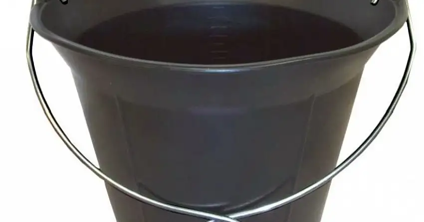 SECCHIO IN GOMMA DA 11 LT