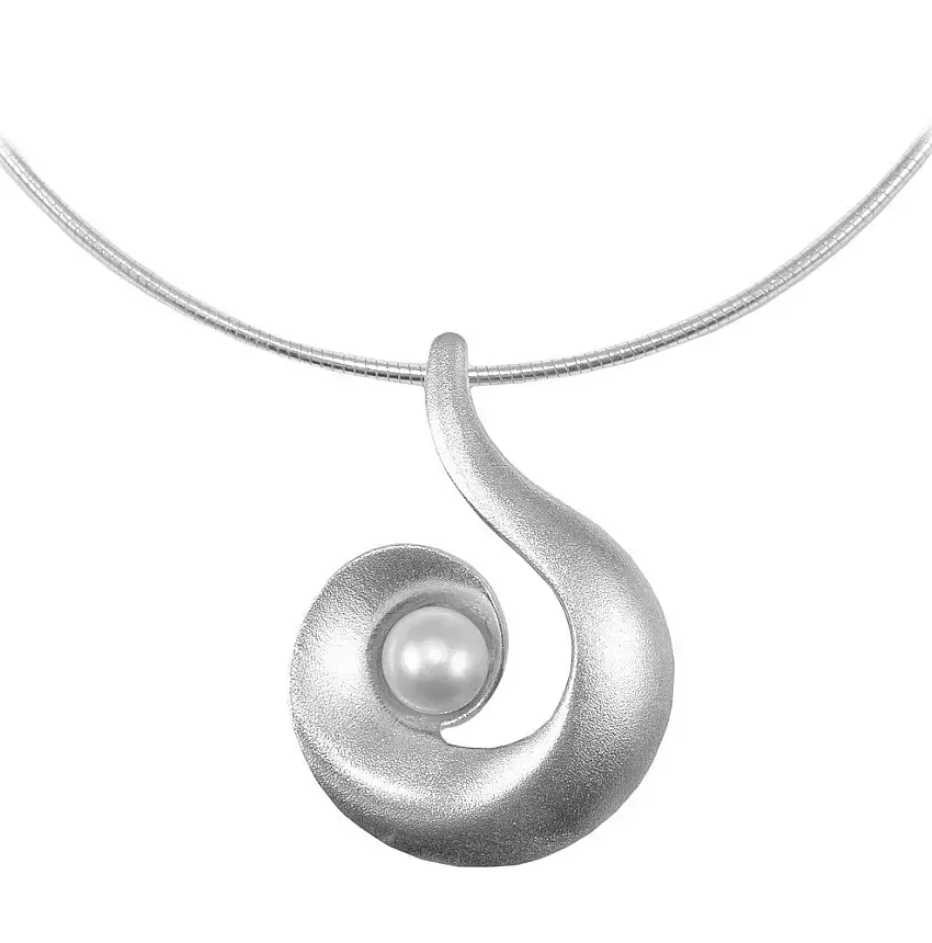Ciondolo con perla e cerchio in argento 925