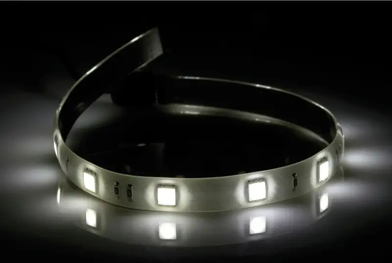 13.834.12 Strip di ambientazione 45 LED blu Osculati